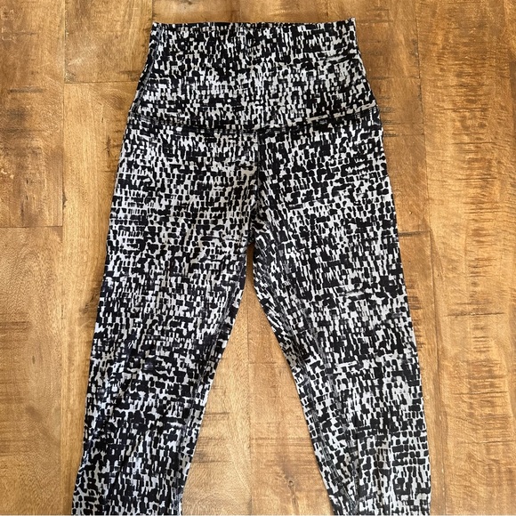 Lululemon Align Pant 25” size 2 - Picture 2 of 5